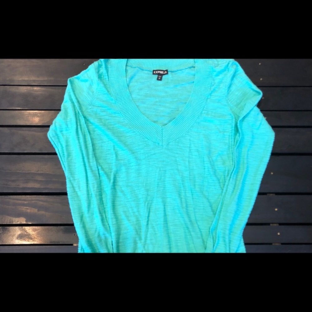 Express V Neck sweater - Picture 3 of 4